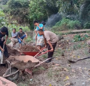 Kapolsek Harian Pimpin Gotong Royong Pembangunan Masjid