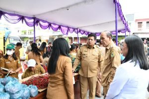 Pemkab Samosir Gelar Pasar Murah Tekan Inflasi dan Jaga Stabilitas Harga