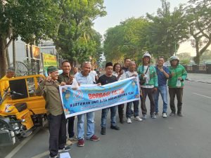 Berbagi Kebaikan di Bulan Suci Ramadhan, Wartawan DPRD Kota Medan dan Yayasan Lansia Merdeka Indonesia Memaknai Kebaikan dengan Berbagi Takjil