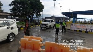 Kabupaten Samosir Ramai Kunjungan Wisatawan Antrean di Pelabuhan