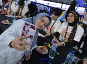 Demi Red Spark dan Megawati, Rebecca Rela Rogoh Kocek Lebih 5 Juta Demi Tiket Fan Signing