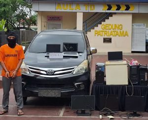Kuras Aset Perusahaan, Office Boy Dibekuk Polisi di Rumahnya.