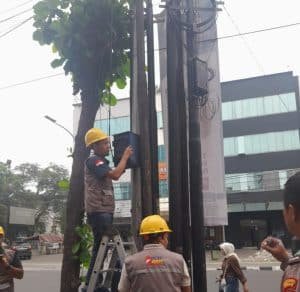 PLN Cabut KWH Meter Pedagang Martabak Di Jl Gajah Mada
