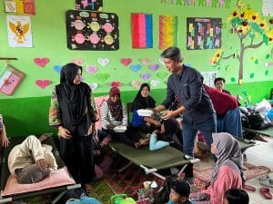 IOH Salurkan Bantuan Bagi Masyarakat Korban Banjir Lahar Dingin di Sumbar