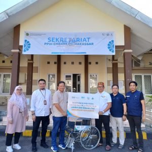 BSI Maslahat Wakafkan 20 Kursi Roda untuk Calon Jemaah Haji Lansia dan Disabilitas Embarkasi
