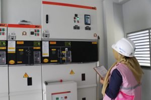 Kiprah Srikandi PLN, Penyalaan Pelanggan Baru Stadion Madya Disporasu