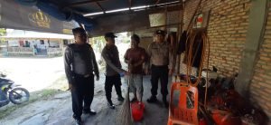 Sambut Hari Bhayangkara ke-78, Polres Samosir Salurkan Alat Kebersihan