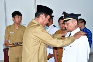 Sekdakab Samosir, Lantik Pejabat Administrator dan Pengawas