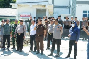 Polres Samosir Kawal Aksi Damai LSM Pembela Kebenaran Rakyat