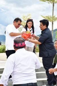 Bupati Samosir Memohon ke Uskup Supaya Umat Katolik Ikut Misa Suci Bersama Paus di Jakarta