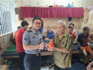 Rutan Labuhan Deli&nbsp; Giat Peduli Kesehatan dan Kelompok Rentan&nbsp; sekaligus Berikan Susu&nbsp; kepada&nbsp; Warga Binaan&nbsp; Lansia