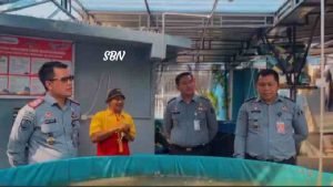 Karutan Kelas I Tanjung Gusta Medan Nimrot Sihotang Tinjau Budidaya Lele dan Ayam Sekaligus Kontrol Dapur Sehat Rutan