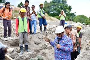Bupati Samosir Letakan Batu Pertama Pembangunan Puskesmas Buhit