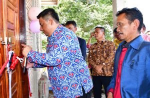 Bupati Samosir Resmikan Kantor Desa Sianting-anting, Harapkan Pemdes Tingkatkan Pelayanan