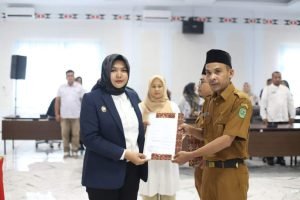 Wabup Madina Lantik 9 Kepala Sekolah dan 11 Kepala Puskesmas