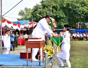 Bupati Samosir Inspektur Upacara HUT RI ke-79