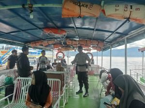 Polres Samosir Pelayanan Prima di Pelabuhan Kapal Simanindo