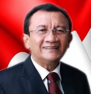 Soal Kasus yang Menimpa Kennedy Manurung, Dr. RE Nainggolan Menaruh Prihatin dan Memberikan Semangat