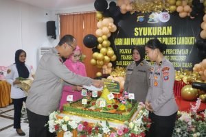 Hadiri Syukuran HUT Polwan Ke-76, Ini Pesan Kapolres Langkat Pada Seluruh Personel Polwan
