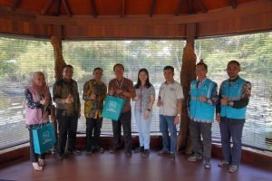 Peringati Harpelnas, PLN Kunjungi dan Apresiasi Pelanggan di Sumut