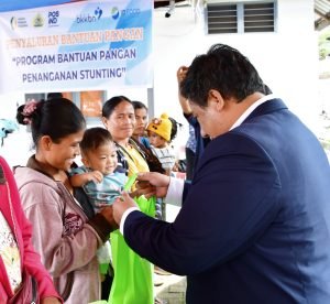 Bupati Samosir Salurkan Bantuan Pangan Kepada 1.338 Keluarga