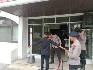 Polda Sumut Perkuat Pengamanan di KPU dan Bawaslu Saat Jelang Penetapan Paslon Cagub dan Cawagub