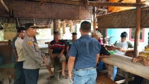 Polsek Kutalimbaru Grebek Warung Kopi yang Diduga Jadi Tempat Judi Togel