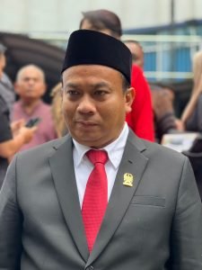 Zulkarnaen SKM, Peraih Suara Terbanyak Dari Partai Gerindra Dapil III Kini&nbsp;&nbsp; Dilantik Jadi Anggota DPRD Medan.