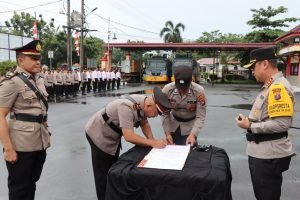 Kapolresta Deli Serdang Pimpin Sertijab Kasat Binmas Dan 4 Kapolsek Jajaran Polresta Deli Serdang