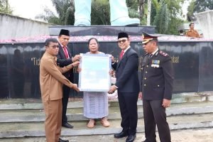 Pjs Bupati Toba Ajak Masyarakat Jadikan Pahlawan Revolusi D.I. Panjaitan Sebagai Teladan Pembangunan