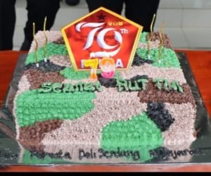 Jajaran Polresta Deli Serdang Berikan Surprise di HUT TNI Ke-79