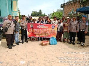 Jumat Barokah, Polsek Medan Tuntungan Berbagi Nasi Bungkus untuk Masyarakat