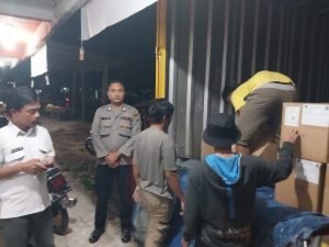 Polres Samosir Siaga di Gudang Logistik Pilkada 2024 KPU Samosir