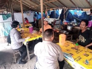 Jelang Pilkada, Binmas Polres Langkat Sambangi Warga