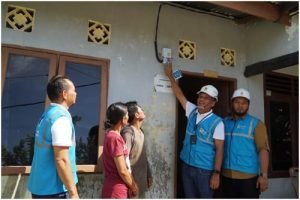 Insan PLN Beri Bantuan Pemasangan Listrik Gratis Pra Sejahtera