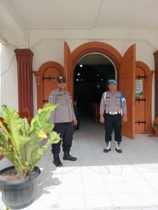 Polres Samosir Tingkatkan Keamanan, Menjelang dan Ibadah Minggu Gereja