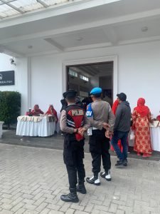 Personel Polda Sumut Amankan Kegiatan Kampanye Paslon Gubsu No 2 di Grand Andaliman Hall Medan