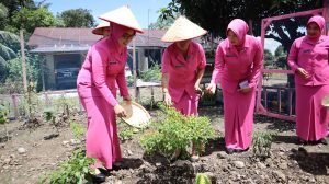 Kunjungan Kerja Ketua Bhayangkari Cabang Langkat Ny. Ayu David ke Pengurus Bhayangkari Ranting Kuala