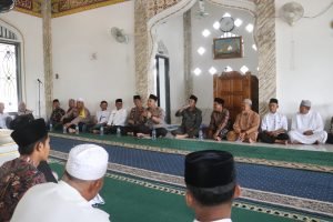 Warga Kecamatan Padang Tualang Sambut Hangat Kapolres Langkat dalam Program Jumat Curhat