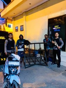 Polrestabes Medan Tangkap Dua Pencuri Besi di Jalan Sumarsono