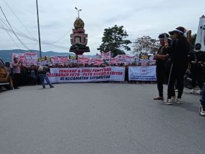 Ribuan Perempuan Geruduk Polres Taput, Tuntut Penegakan Hukum atas Penyebaran Konten Hoaks Asusila