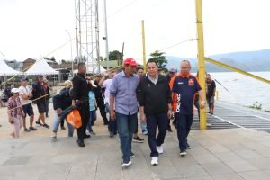 Pj. Gubsu Bersama Sekdakab Pemkab Samosir Cek Kesiapan Logistik Aquabike 2024