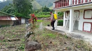 Personil Polsek Harian Persiapkan Lahan Warga untuk Budidaya Jagung