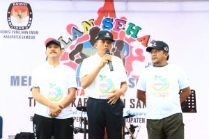 Polres Samosir Semarak Jalan Sehat Menuju Pemilihan Serentak 2024