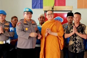 Bidpropam Poldasu dan Vihara Leluhur Abadi Gelar Tali Asih Kepada Masyarakat Yang Terdampak Banjir