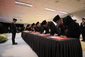 OJK Lantik Pimpinan Baru Satuan Kerja dan Kepala OJK Daerah