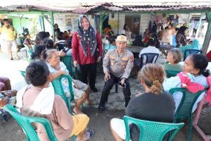 Trauma Healing Polda Sumut di Desa Patumbak Kampung untuk Korban Banjir