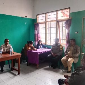 Polres Samosir Dampingi Pemdes Tanjung Bunga dan Lumban Pinggol Layanani Masyarakat