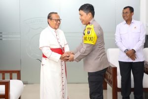 Wakapoldasu Terima Kunjungan Uskup Katolik TNI- Polri