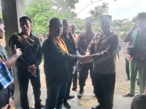 Kapolsek Kutalimbaru Berikan Tali Asih kepada Keluarga Korban Pembunuhan